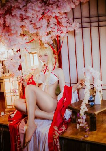 欧美亚女鞋_DVDHD高清在线观看