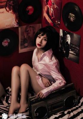 个性耳钉欧美中性_1080高清完整版播放