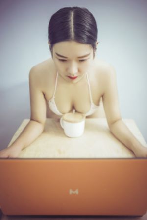 国产精品出奶水一区二区三区_BD英语在线播放