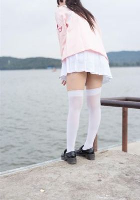 我和闺蜜在公交被八人伦_超清超清在线观看