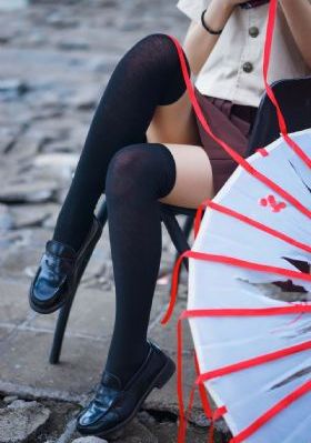 欧美女明星最新冬街拍_超清在线播放观看