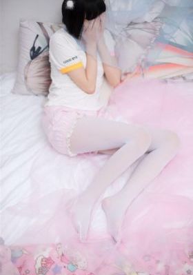 欧美光头女模写真_DVD电影在线观看
